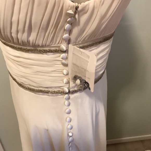 🔥NWT Donna Morgan Cream Chiffon & Beaded Dress - Picture 4 of 7
